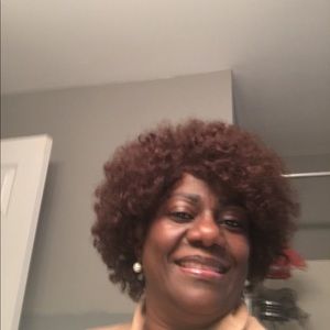 Meet your Posher, Finda